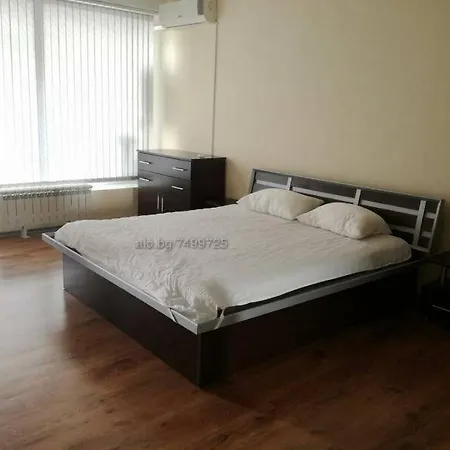 Luxury Apartments With Sea View ***** Апартаменты *
