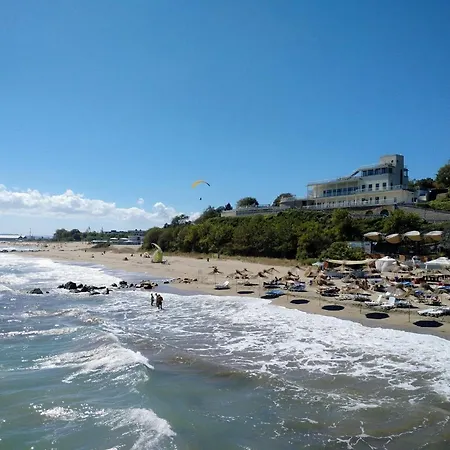 Luxury Apartments With Sea View ***** Апартаменты Бургас
