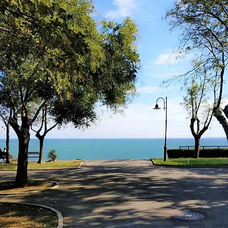 Luxury Apartments With Sea View *****