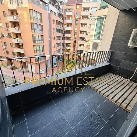 Luxury Apartments With Sea View *****
