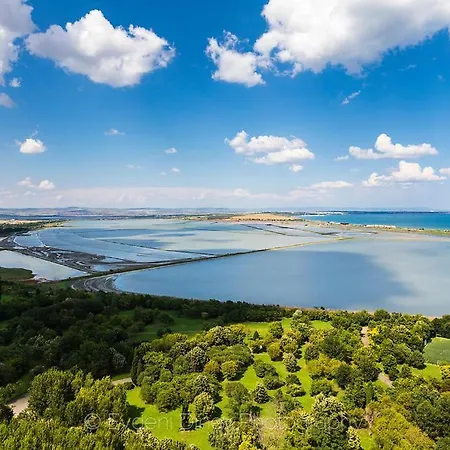 Luxury Apartments With Sea View *****